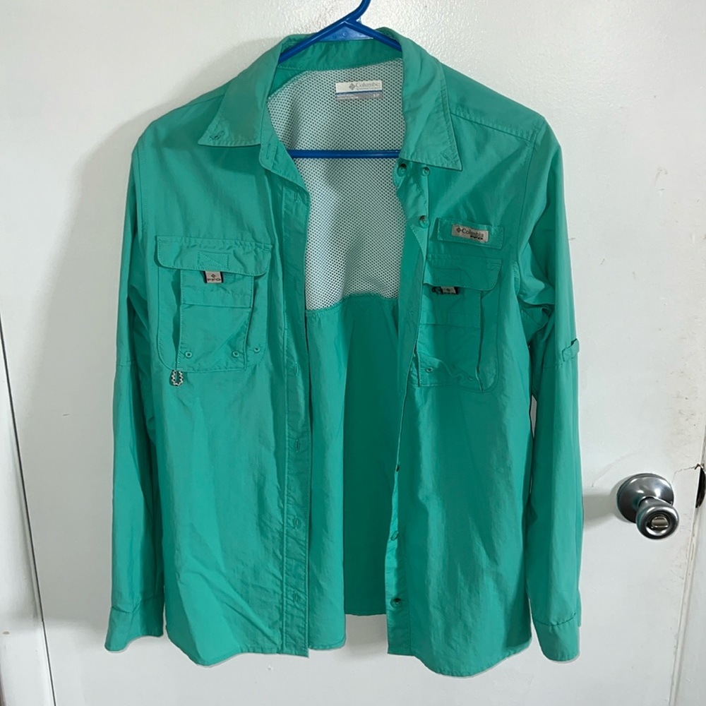 Women’s Columbia Shirt